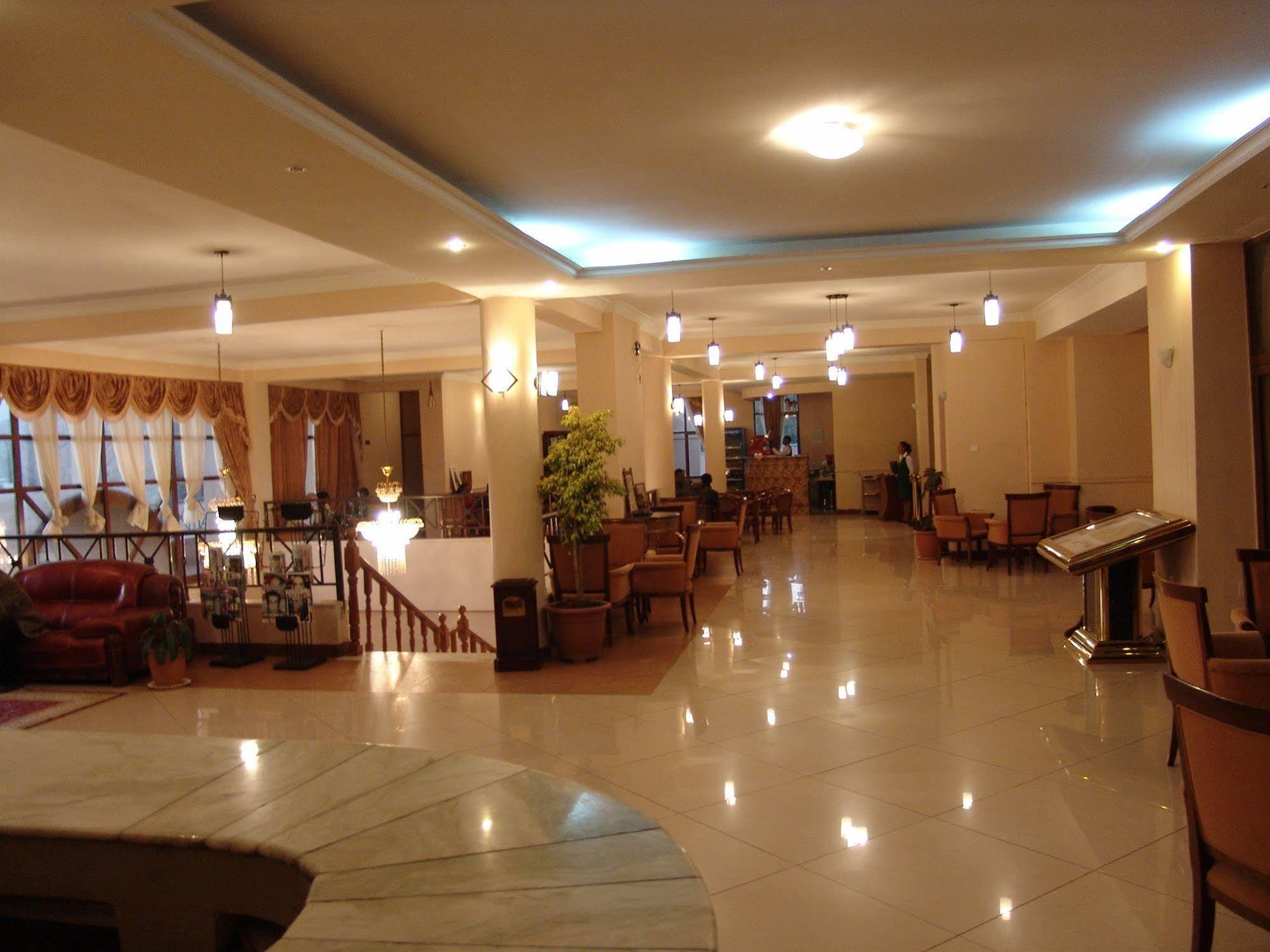 Taye Belay Hotel Gonder Extérieur photo