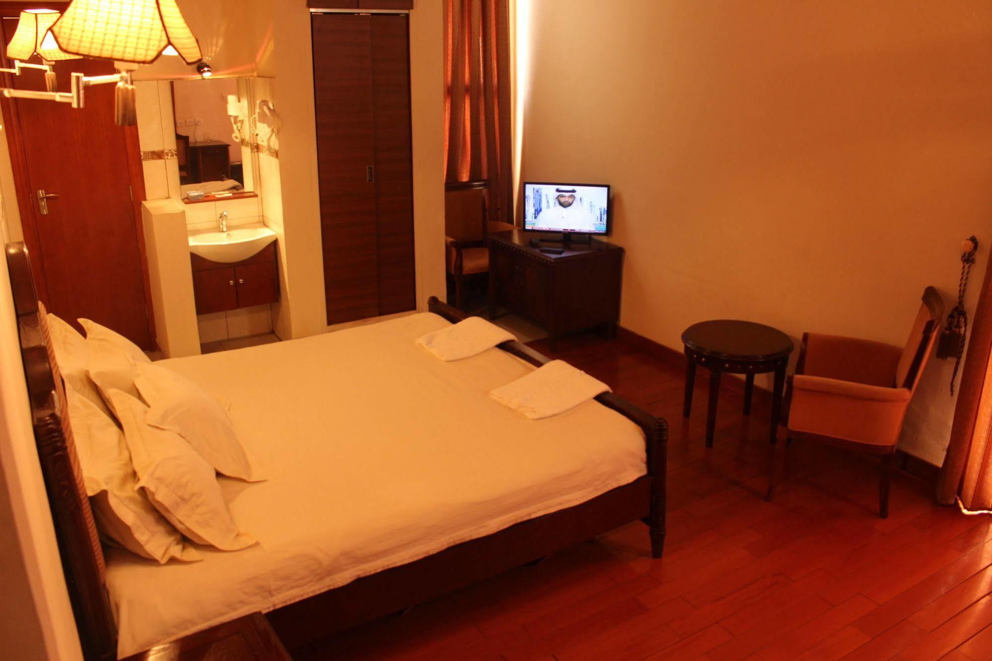 Taye Belay Hotel Gonder Extérieur photo