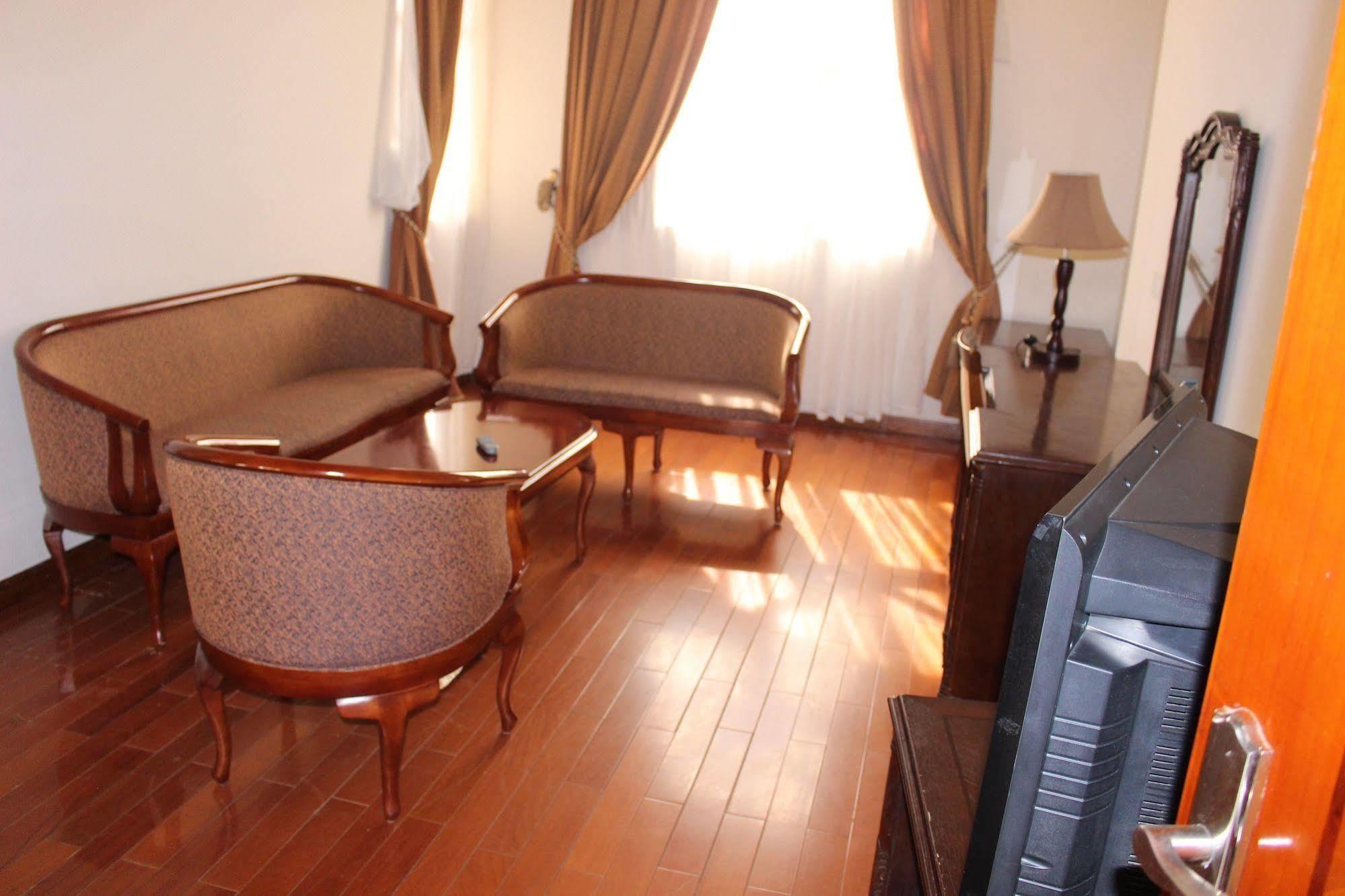 Taye Belay Hotel Gonder Extérieur photo