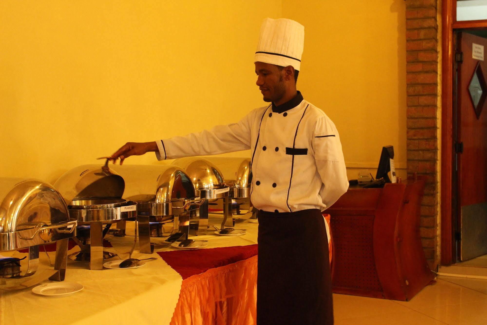 Taye Belay Hotel Gonder Extérieur photo