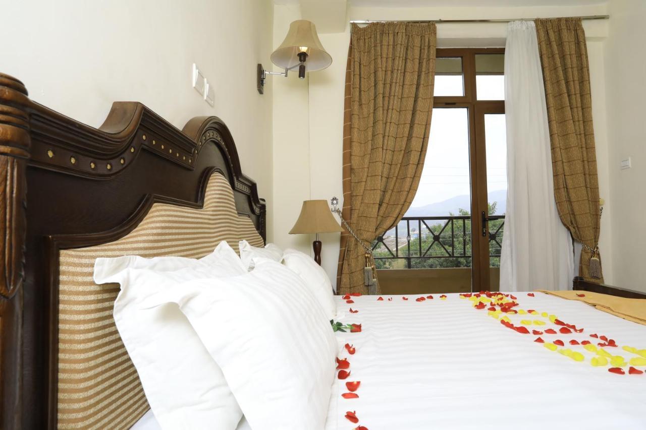 Taye Belay Hotel Gonder Extérieur photo